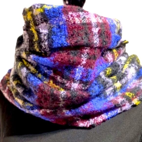 Plaid Boulce Yarn Colorful Super Soft Long Tassel Trim Winter Scarf NEW - Picture 4 of 4